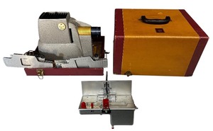 lot 166 image: Vintage Slide Projector