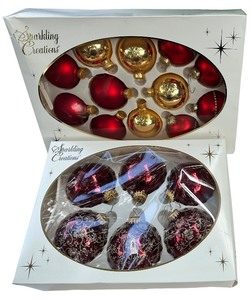 lot 177 image: Sparkling Creations Christmas ornaments