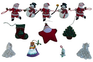 lot 192 image: Vintage Christmas Ornaments Bundle (8)