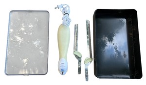 lot 224 image: Electric Knife