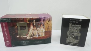 lot 35 image: Department 56 Great Expectations Satis Manor (set of 4, Plus Book NEW) & Stillwater Collectibles & Antiques