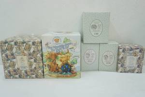 lot 51 image: Cherished Teddies (6ct)