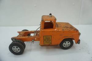 lot 63 image: VintageAntique Tonka Truck