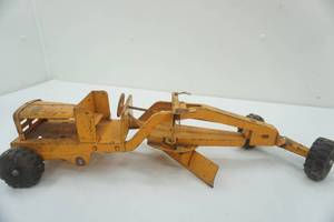 lot 82 image: Vintage Tonka Steel Classics Road Grader