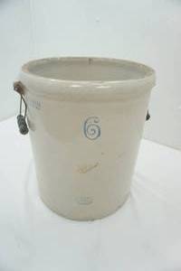 lot 95 image: Antique Red Wing Union Stoneware 6 Gallon Crock with Handles