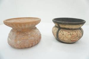 lot 103 image: Vintage Terracotta Pottery (2ct)