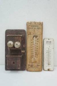 lot 107 image: Antique Ring Box & Antique Thermometers
