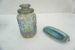 lot 124 image: Vintage Carnival Glass Candy Dish & Butter Tray