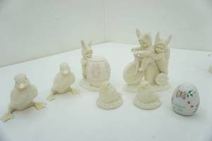 lot 129 image: Snow bunnies SpringEaster Figurines