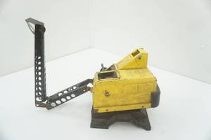 lot 162 image: Vintage Tonka Mighty Crane