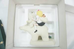 lot 27 image: Snow babies The Guest Collection (2ct) NEW