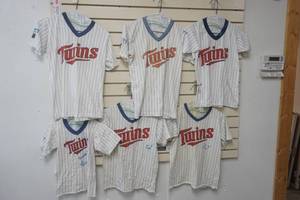 lot 186 image: 6ct Youth Minnesota Twins Pinstripe Uniform T-Shirts (3 are signed)