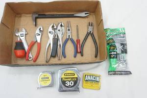 lot 195 image: Hand Tools & Hardware Lot