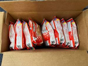 lot 154 image: 9 Pouches of Betty Crocker Pizza Crust