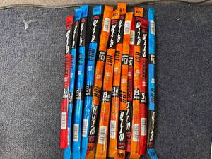 lot 172 image: 12 Jack Links Wild Meat Sticks