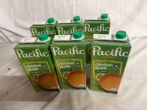 lot 126 image: 6 Boxes of Pacific Foods Organic Chicken Broth