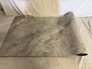 lot 58 image: 2ft x 6ft Runner Rug - Green