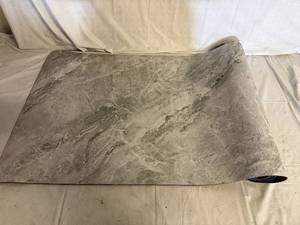 lot 59 image: 2ft x 6ft Runner Rug - Green