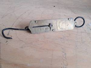 lot 16 image: Vintage Frarys Improved Spring Balance Scale