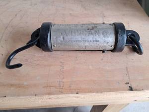 lot 17 image: Vintage Vulcan Spring Scale