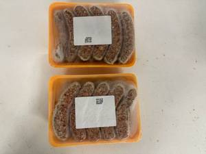 lot 121 image: B. 2x 10ct Traditional Bratwursts
