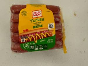 lot 126 image: C. 6x 16oz Oscar Mayer Turkey Franks