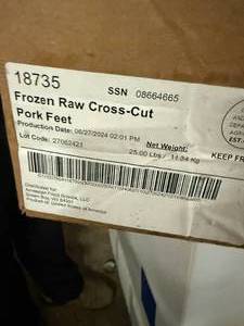 lot 176 image: 25lbs Frozen Raw Cross-Cut Pork Feet