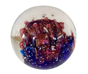 lot 25 image: Glass Eye Studio Orions Belt Art Glass Paperweight