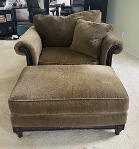lot 44 image: Beautiful Bauhaus Oversized Chair with Ottoman