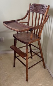 lot 49 image: Charming Vintage Wooden Highchair