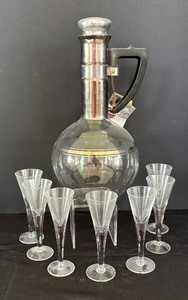 lot 82 image: Vintage Inland Carafe with Seven Stemmed Cordial Glasses