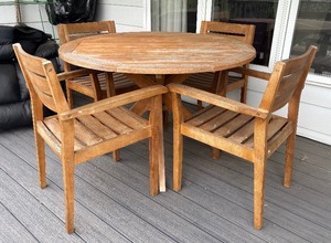 lot 217 image: I DONT KNOW IF THIS WAS TEAK IT IS NOT HEAVY LIKE TEAK USUALLY IS Outdoor Dining Set with Patio Table with Four Chairs