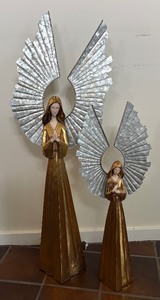 lot 222 image: Two Decorative Angels with Raised Metal Wings