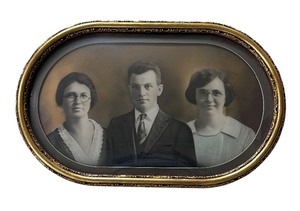 lot 216 image: Antique Portrait Print with Convex Oval Glass