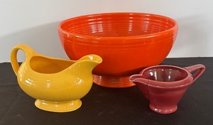 lot 271 image: Fiesta Ware Serving Bowl, Gravy Boat and Creamer Pitcher