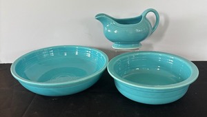 lot 272 image: Turquoise Fiesta Ware Serving Bowls and Gravy Boat