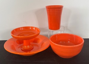 lot 99A image: Outstanding Orange Fiesta Ware Bowls, Pedestal Dish and Cup