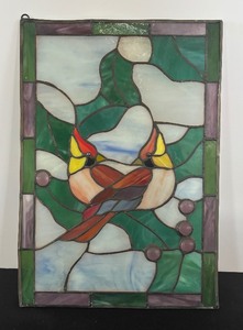 lot 273 image: Tiffany Style Stained Glass Bird Motif Decor