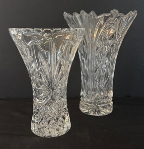 lot 279 image: Two Elegant Crystal Vases