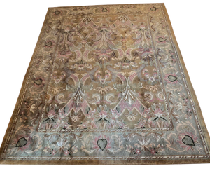 lot 19AA image: Large Beautiful Area Rug