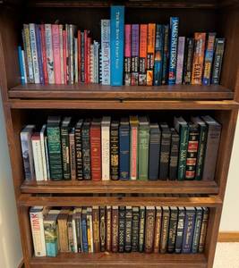 lot 233 image: Large Variety of Books