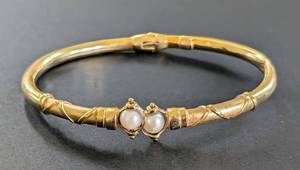 lot 110A image: Silber Fine Jewelry 14k Yellow Gold and Pearl Flex Bangle Bracelet