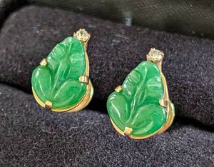 lot 216A image: Carved Jade 18k Gold Stud Earrings