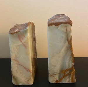 lot 254 image: Stunning Onyx Bookends