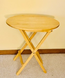 lot 185 image: Pretty Wood Round Folding Table