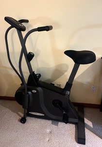 lot 174 image: Vision Fitness E4000 Upright Exercise Bike