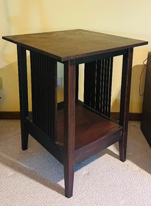 lot 173 image: Mission Style End  Accent Table