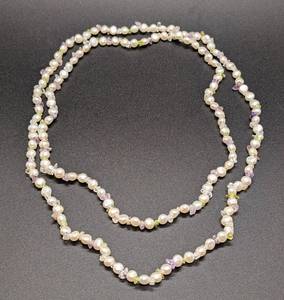 lot 348 image: Pearl and Semi Precious Stone Necklace