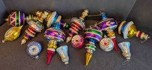 lot 368 image: Colorful Vintage Style Glass Ornaments