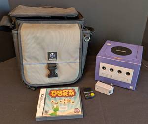 lot 370 image: Nintendo Game Cube Console and Carrying Case